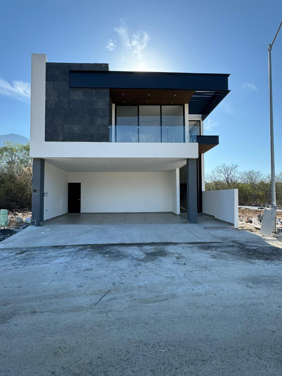 Casa nueva en venta · Aysso 1 Sector 5