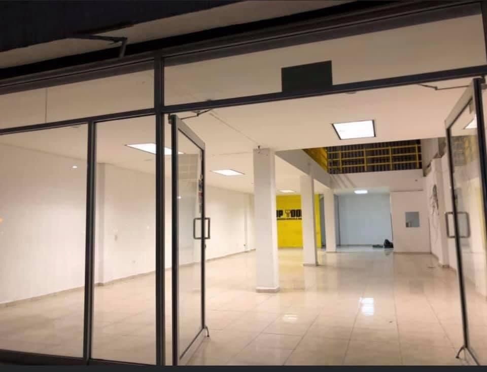 Bodega Av. Lincoln · Zona Poniente 1