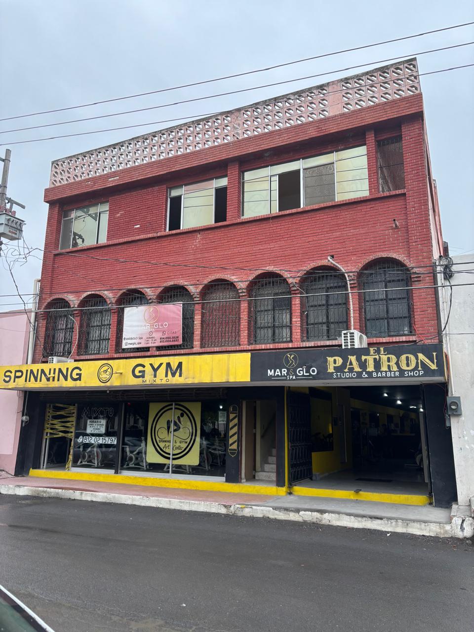 Edificio 4 pisos + bodega · Sta. Rosa Apodaca 3