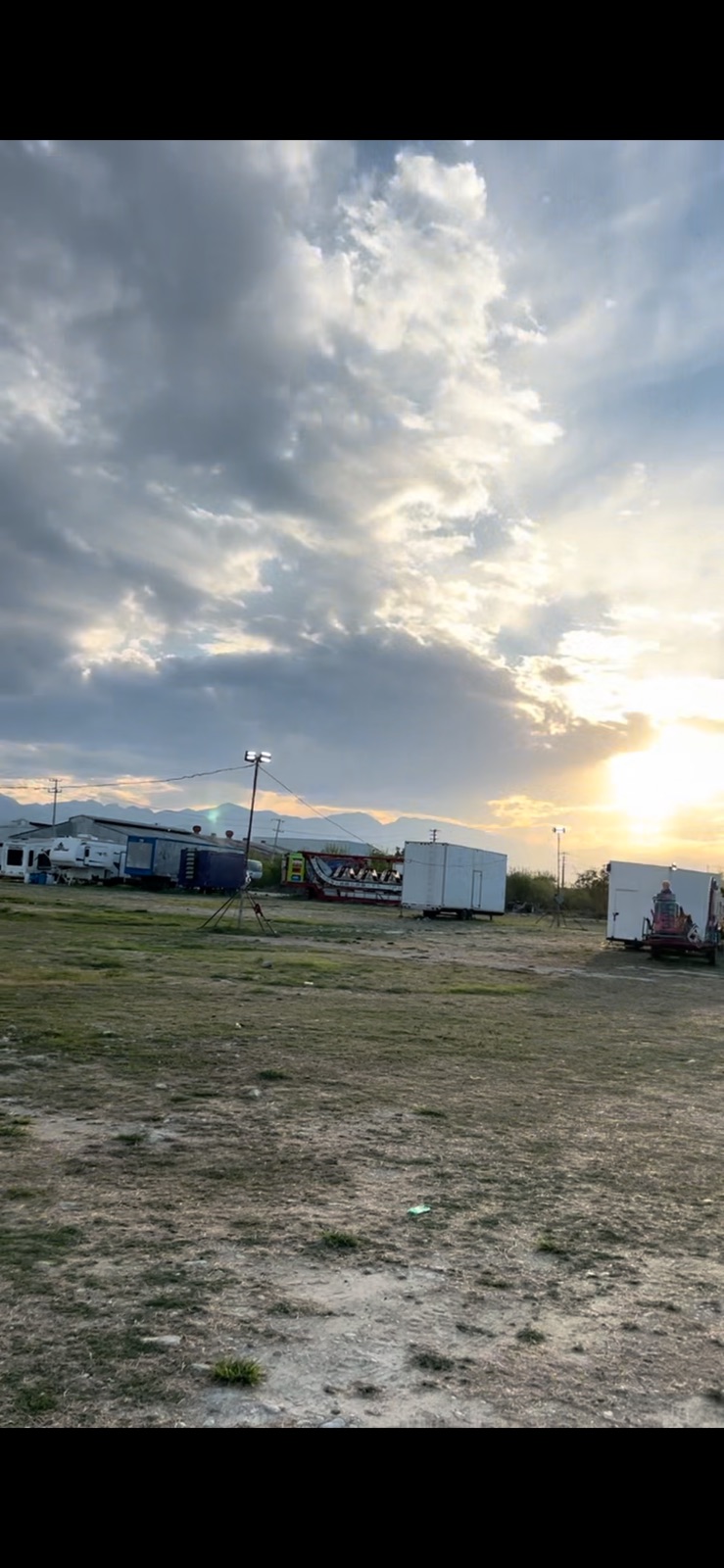 Lote 11,300 m² uso mixto · Cadereyta 1