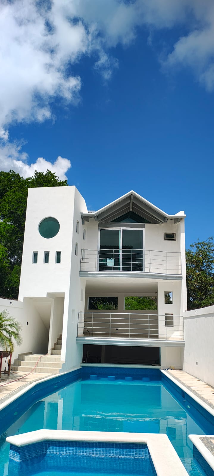 Edificio 4 Deptos + Loft · Carretera Cola de Caballo 7