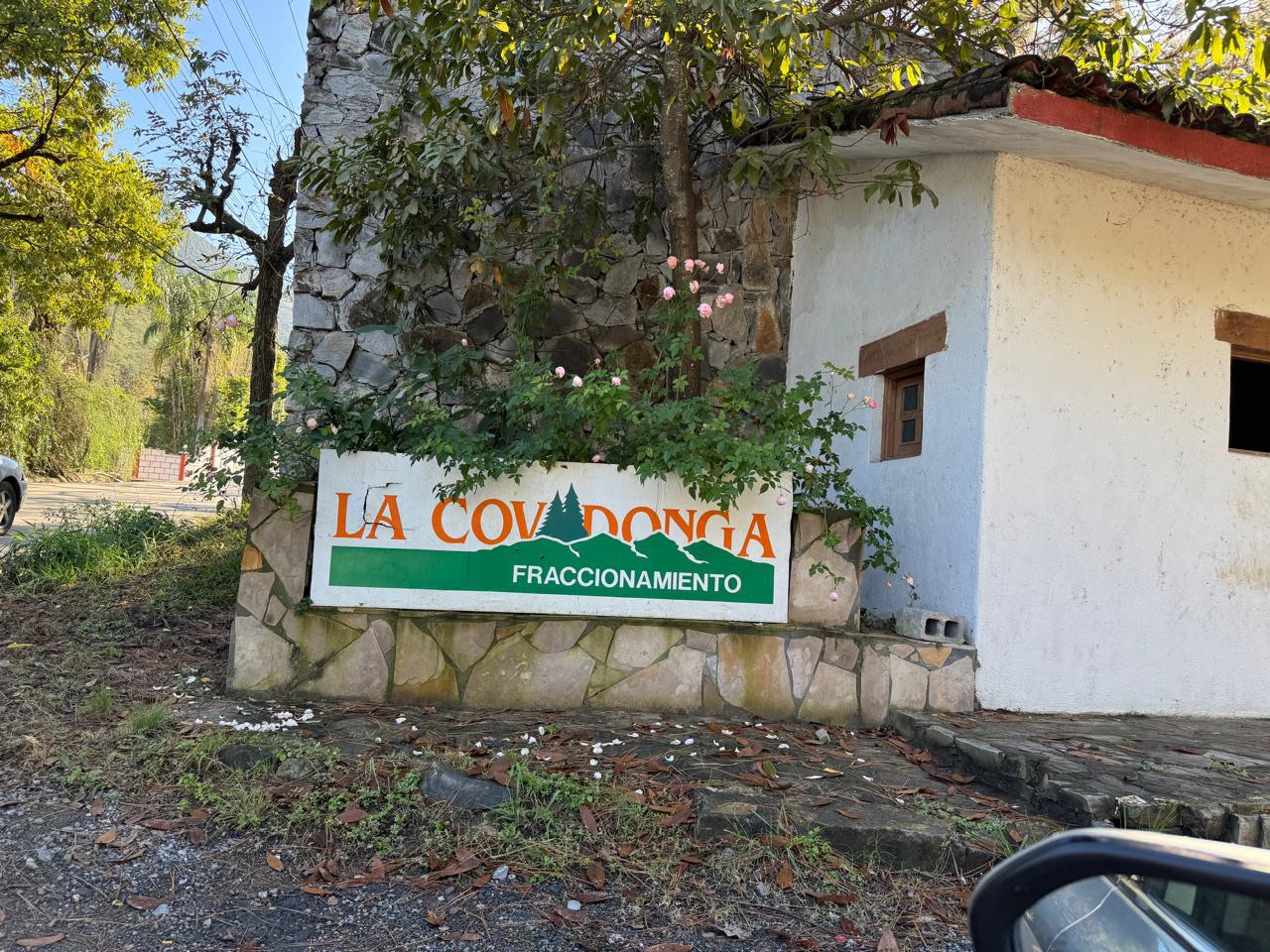 Terreno 1,200 m² La Covadonga · Santiago 1